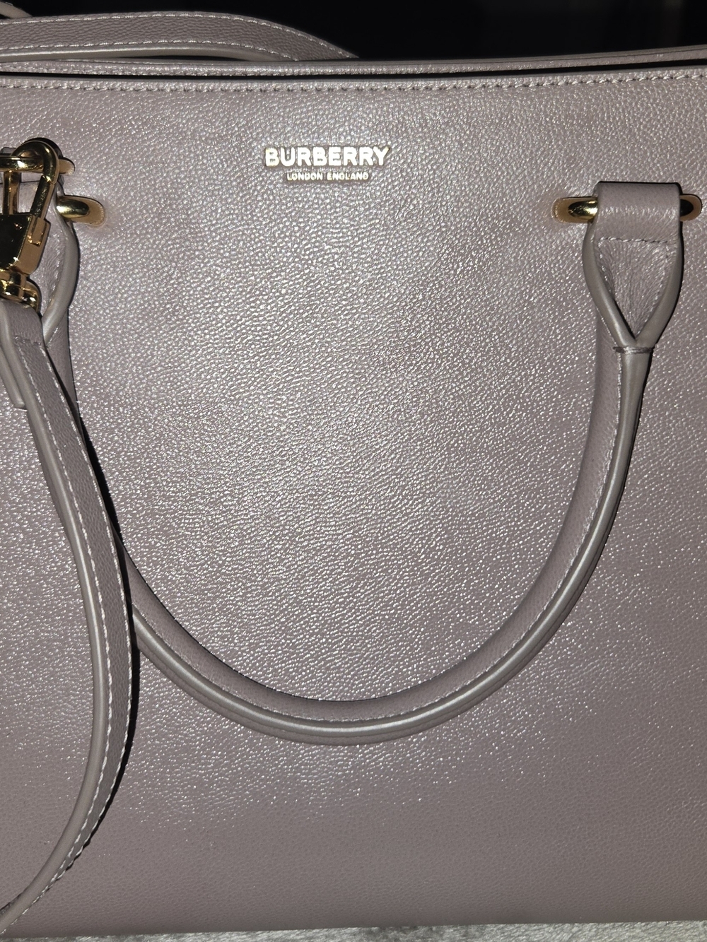 Burberry Women's Leather Tote Bag in Dusty Pink